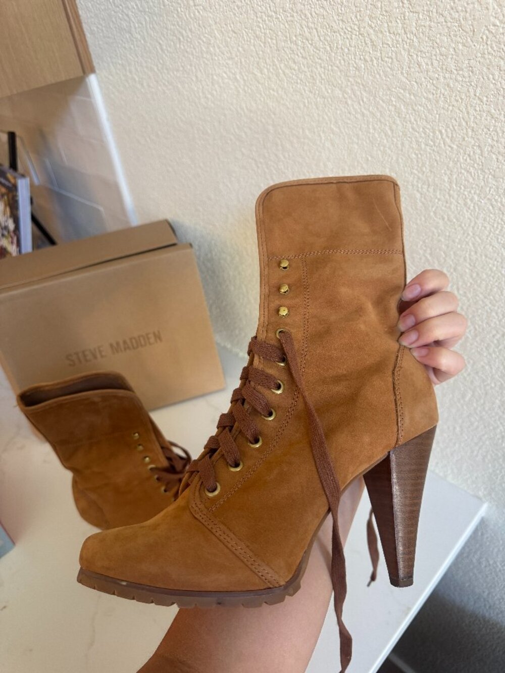 Steve Madden Tan Suede Lace-Up Heeled Booties | Size 8 | Worn Once 🍂